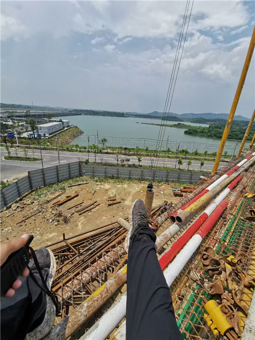 礼泉县作业中发生设备损坏或人员意外，责任怎么划分？